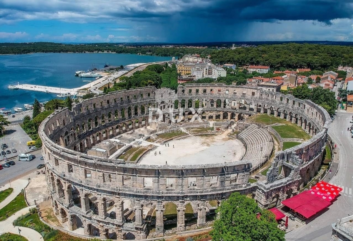 Casa Veli vrh, Pula, 90m2