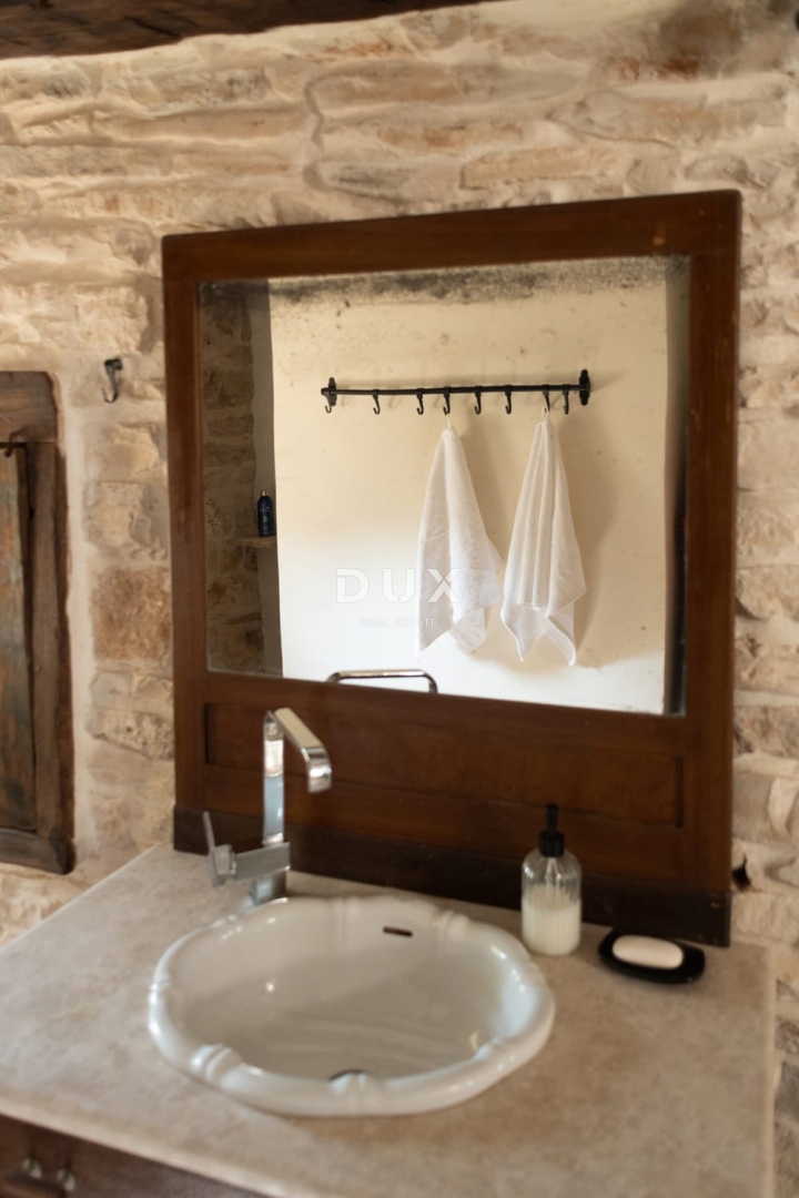 ISTRIA, SVETVINČENAT - Casa in pietra ristrutturata