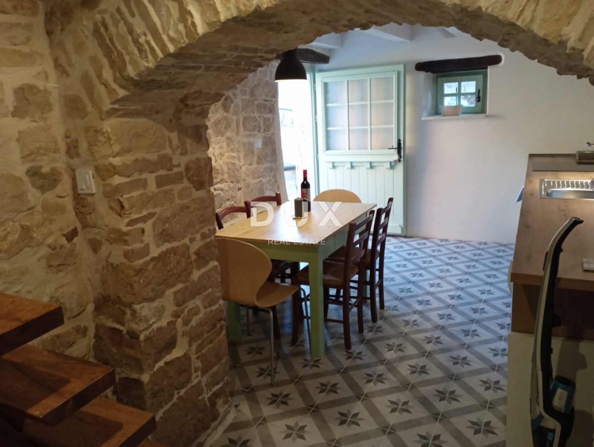 ISTRIA, SVETVINČENAT - Casa in pietra ristrutturata
