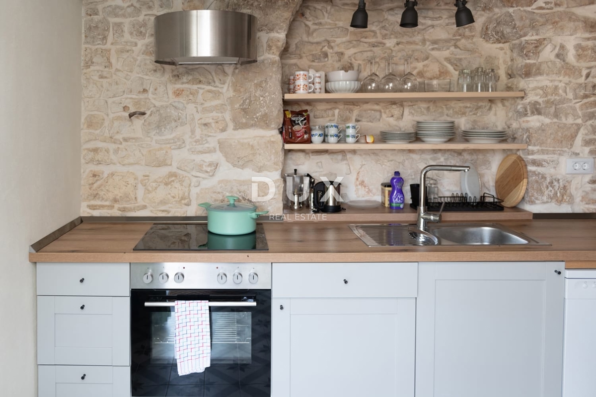 ISTRIA, SVETVINČENAT - Casa in pietra ristrutturata