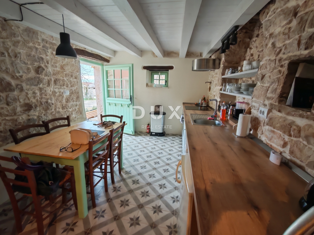 ISTRIA, SVETVINČENAT - Casa in pietra ristrutturata