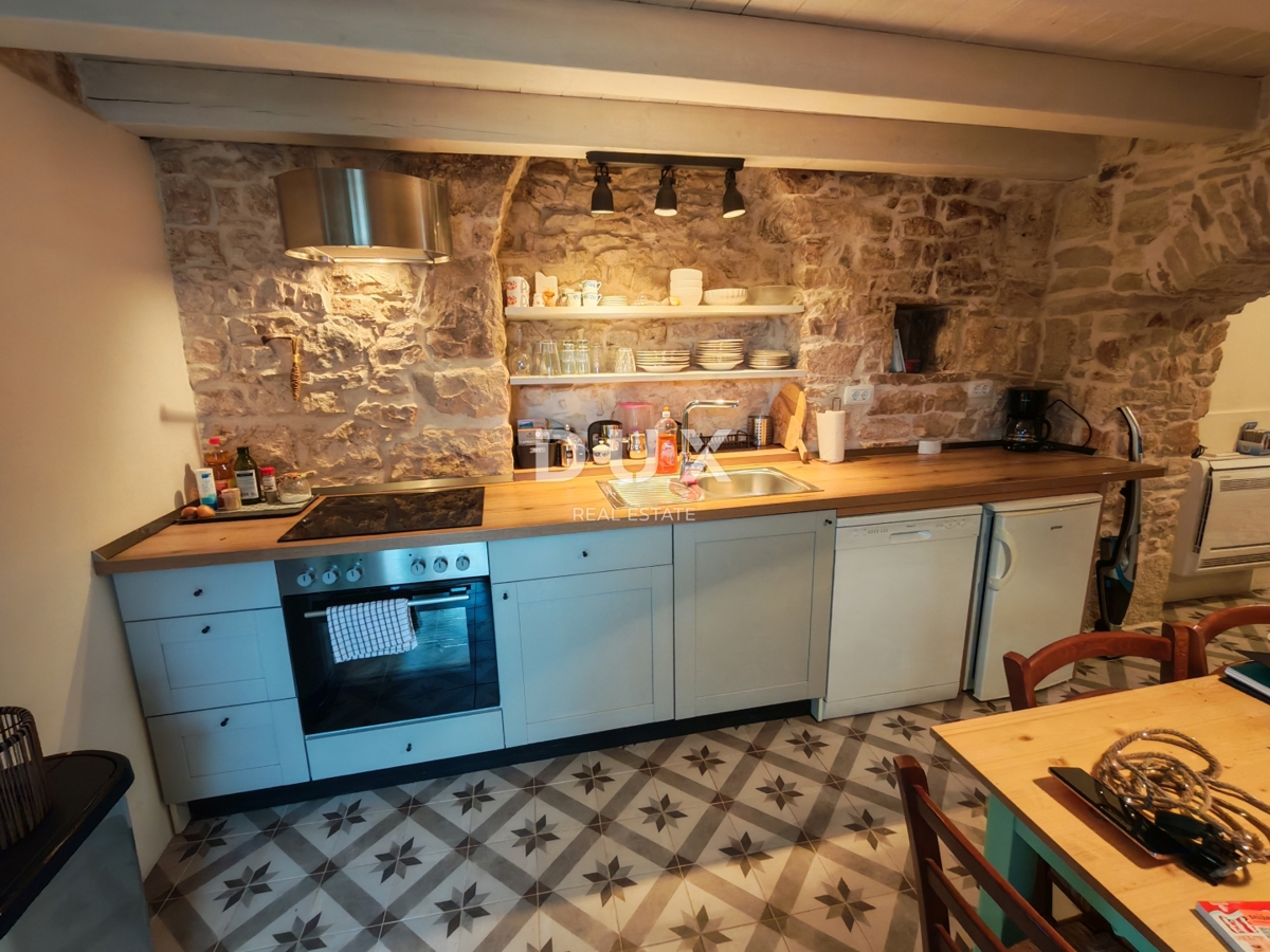 ISTRIA, SVETVINČENAT - Casa in pietra ristrutturata