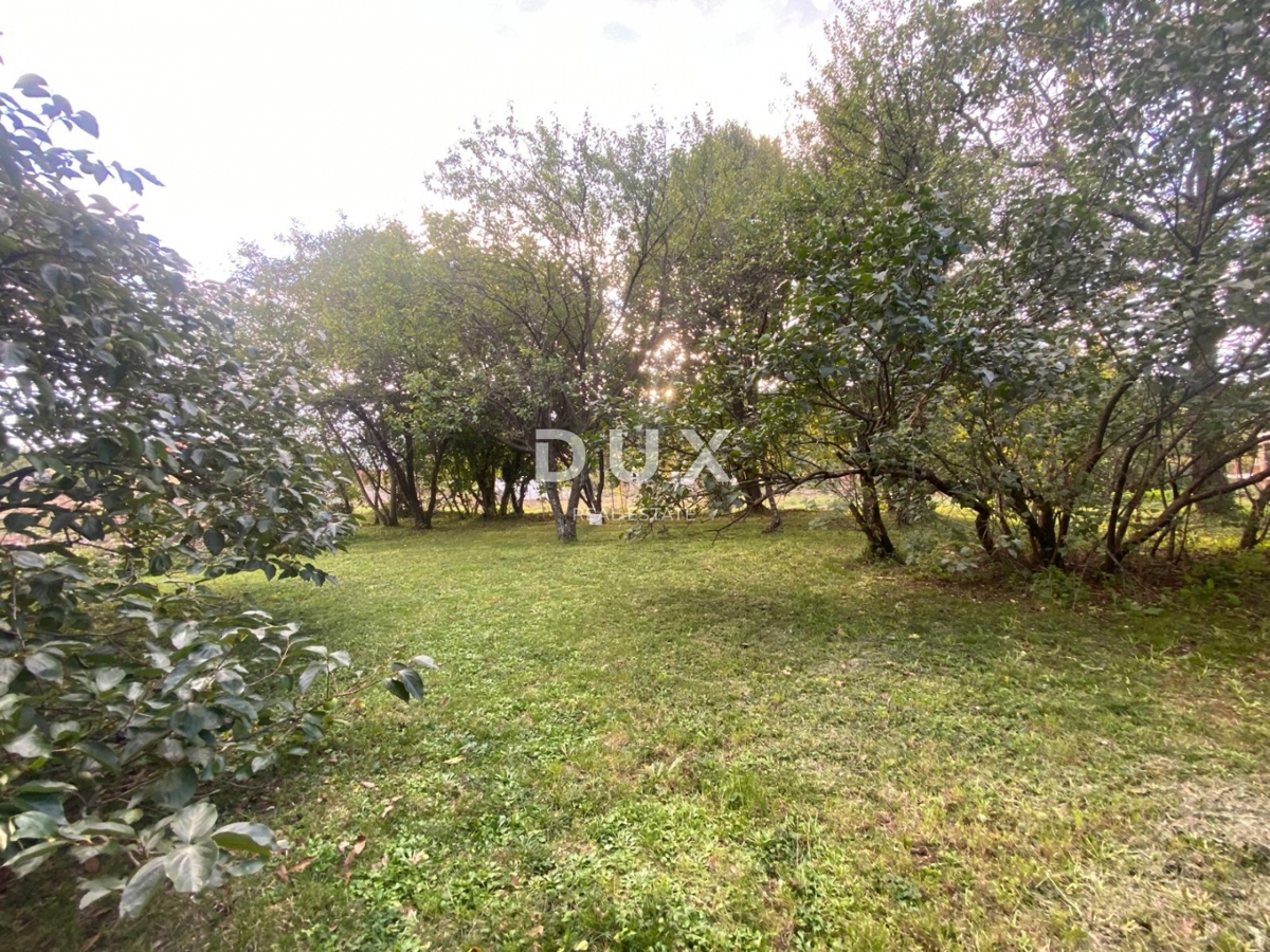 RIJEKA, KASTAV - casa indipendente con cortile + 761 m2 di giardino! OCCASIONE!