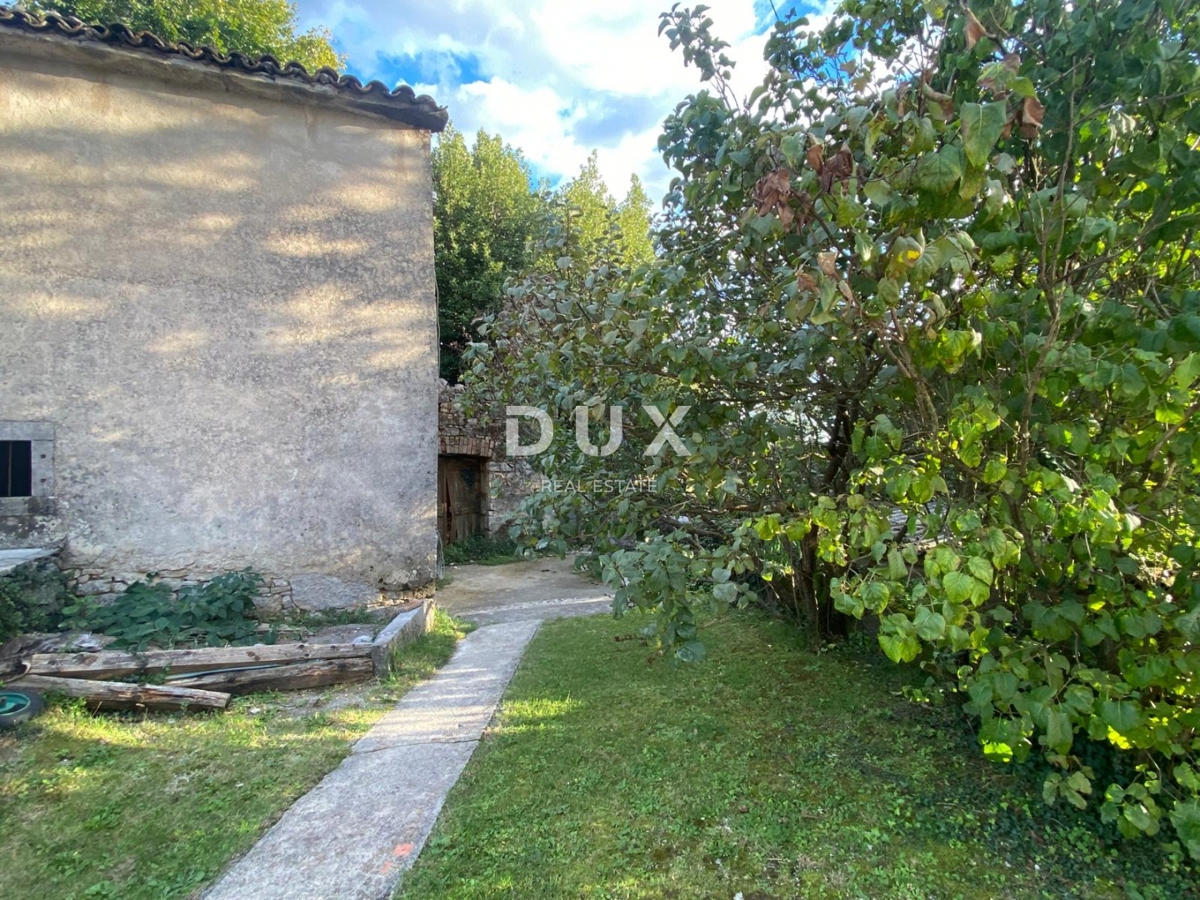 RIJEKA, KASTAV - casa indipendente con cortile + 761 m2 di giardino! OCCASIONE!