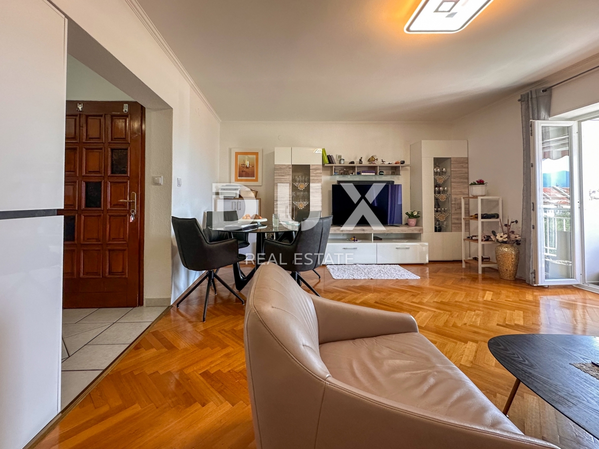 RIJEKA, SRDOČI - SOLO DA NOI - OCCASIONE - 2 camere da letto + soggiorno, 68m2, loggia, vista