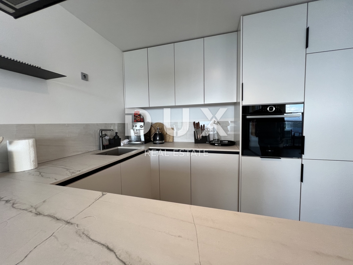 OPATIJA, LOVRAN – appartamento esclusivo con vista panoramica e piscina