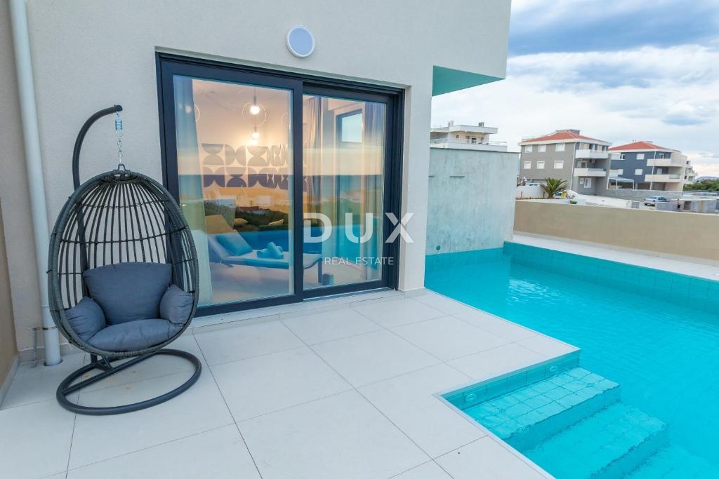 ISOLA DI PAG, NOVALJA - Investimento top: villa di lusso con piscina e vista mare