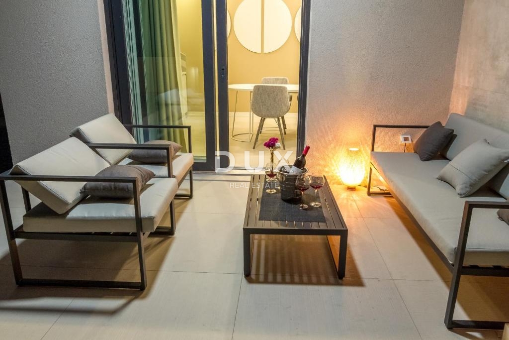 ISOLA DI PAG, NOVALJA - Investimento top: villa di lusso con piscina e vista mare