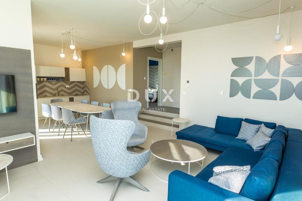 ISOLA DI PAG, NOVALJA - Investimento top: villa di lusso con piscina e vista mare