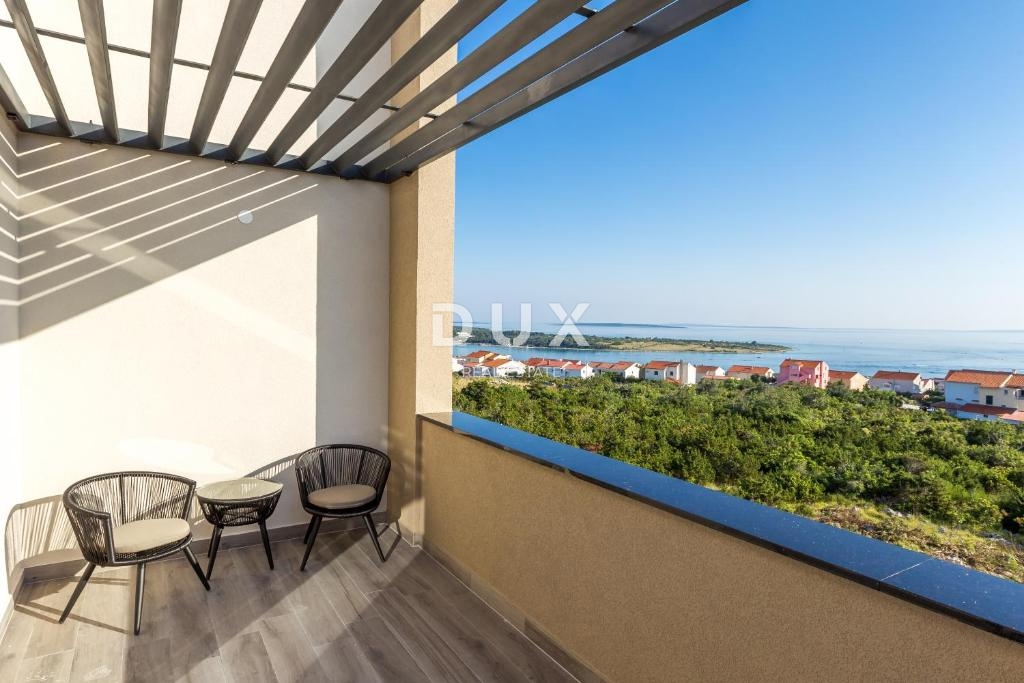 ISOLA DI PAG, NOVALJA - Investimento top: villa di lusso con piscina e vista mare