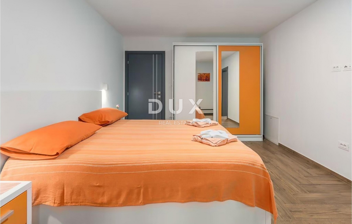 ISTRIA, TINJAN - Casa con piscina ai margini del villaggio