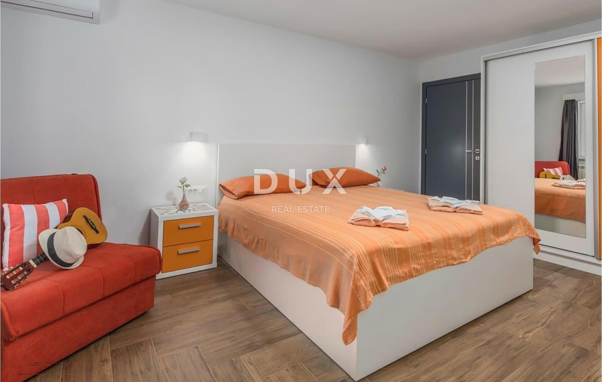 ISTRIA, TINJAN - Casa con piscina ai margini del villaggio