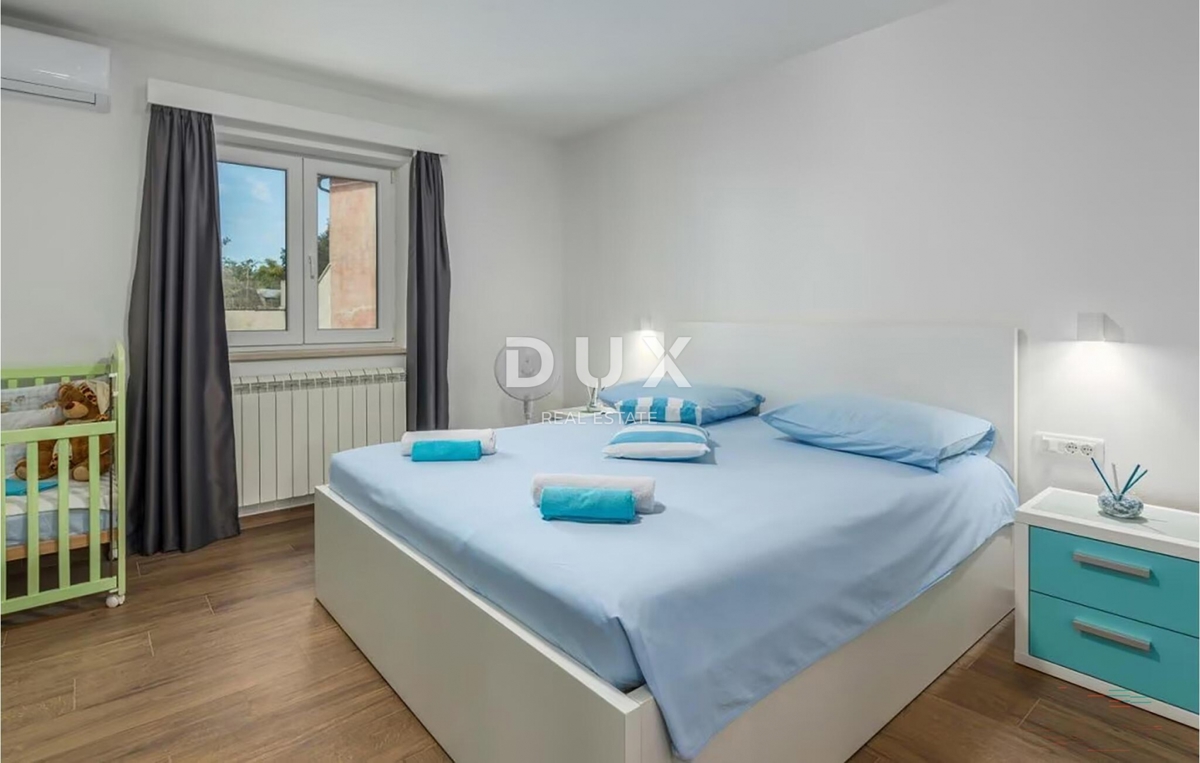 ISTRIA, TINJAN - Casa con piscina ai margini del villaggio