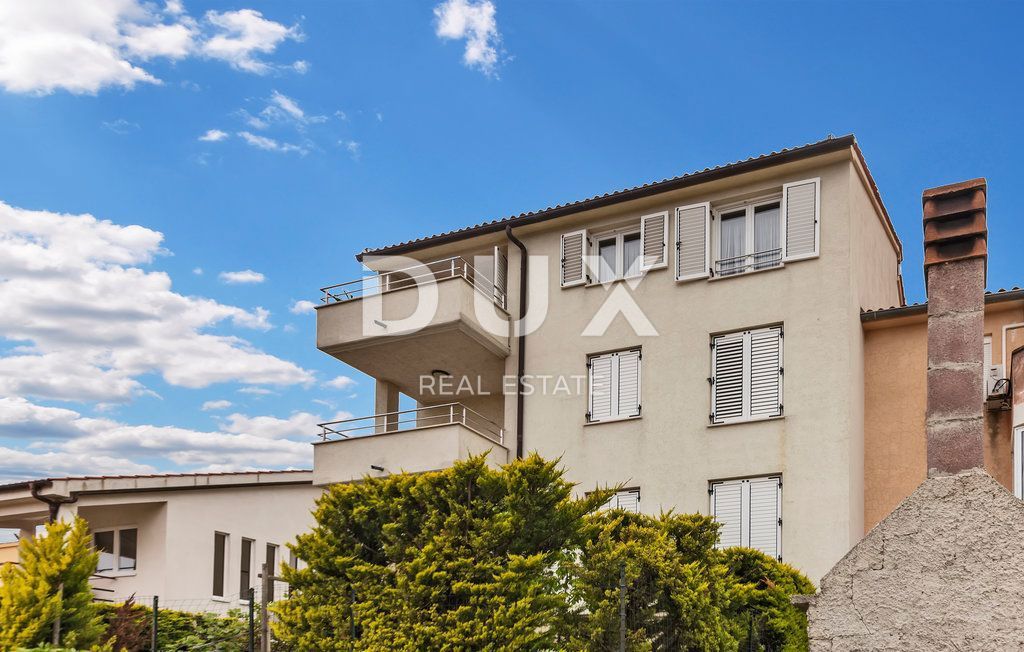 ISTRIA, POLA - Appartamento su due piani in posizione ricercata