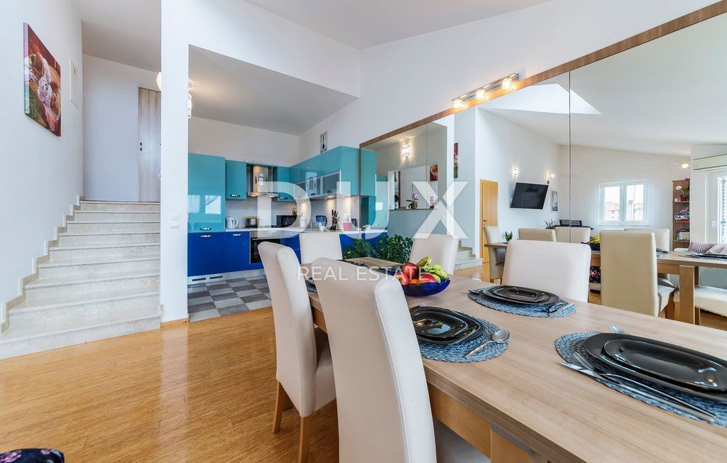 ISTRIA, POLA - Appartamento su due piani in posizione ricercata