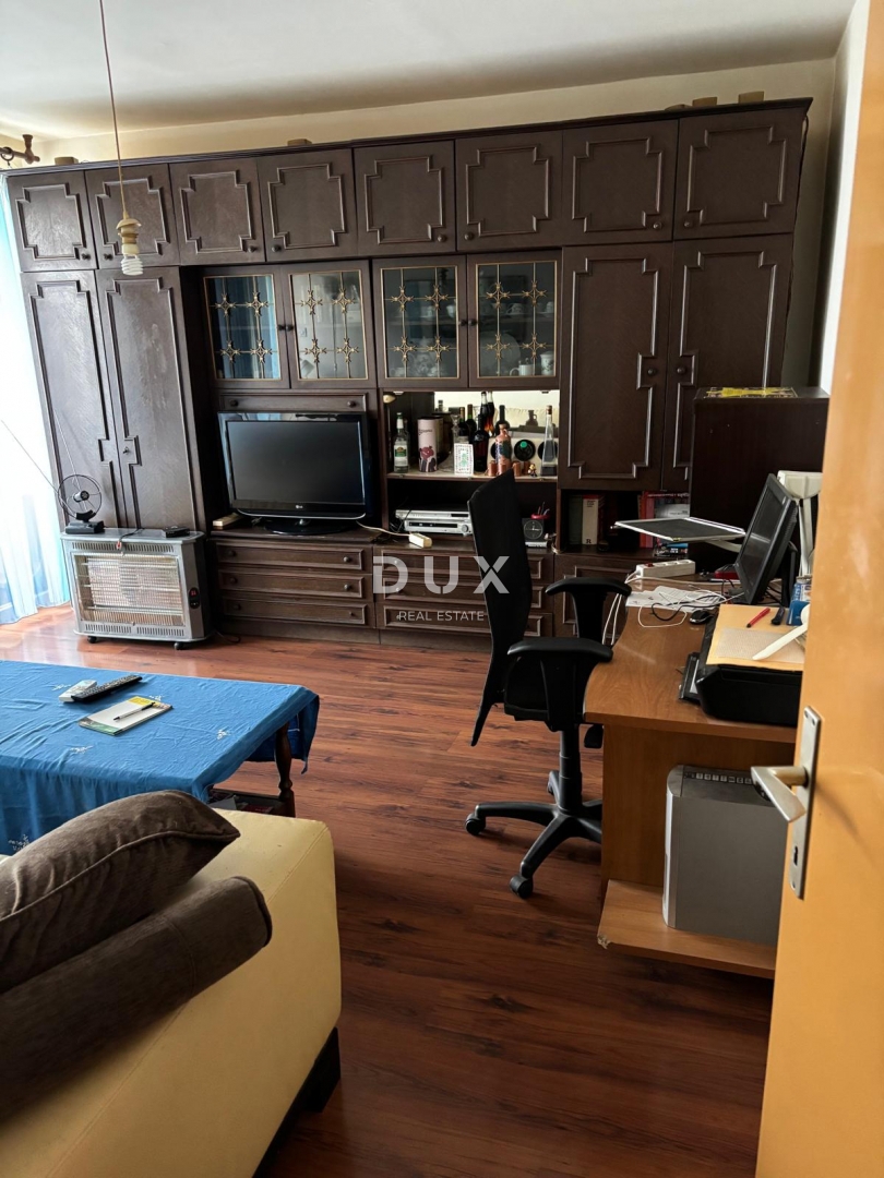 RIJEKA, KRIMEA - 2BR+LR vista mare