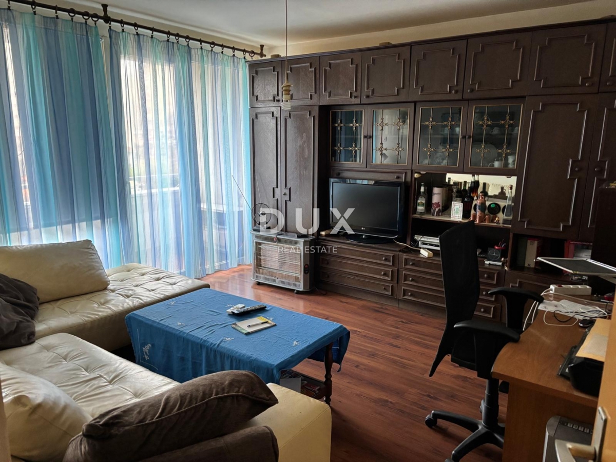RIJEKA, KRIMEA - 2BR+LR vista mare