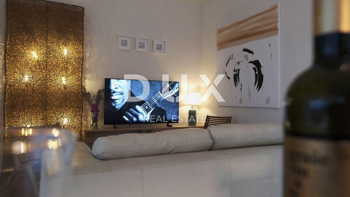 ISOLA DI KRK, LINARDIĆI - Lussuosa casa moderna a un piano con piscina e vista mare