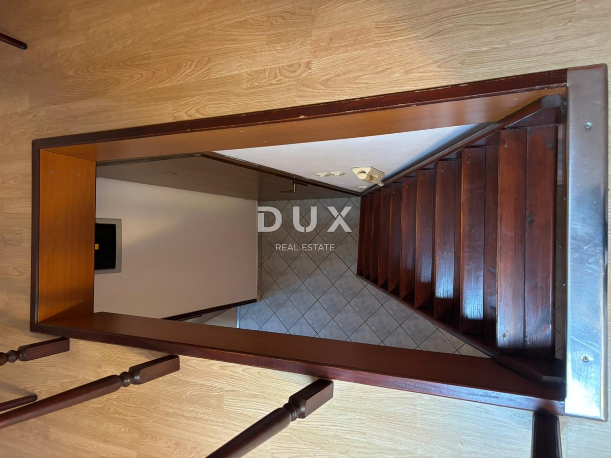 ISTRIA, POLA - Appartamento duplex con terrazza vicino al centro città!