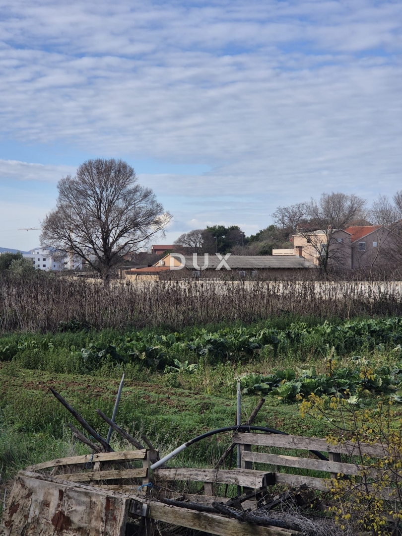 ZADAR, SINJORETOVO - Terreno edificabile con progetto preliminare