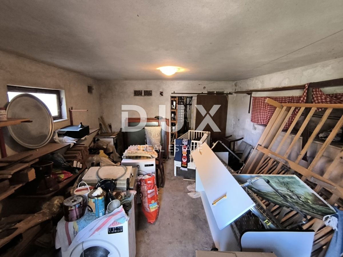 ISTRIA, POLA - Appartamento duplex con giardino e garage vicino alla spiaggia