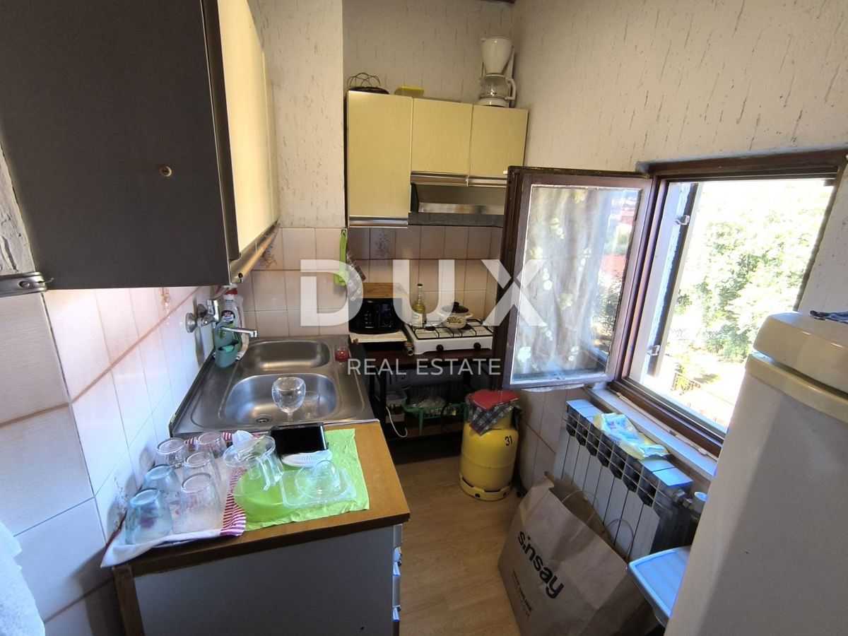 ISTRIA, POLA - Appartamento duplex con giardino e garage vicino alla spiaggia