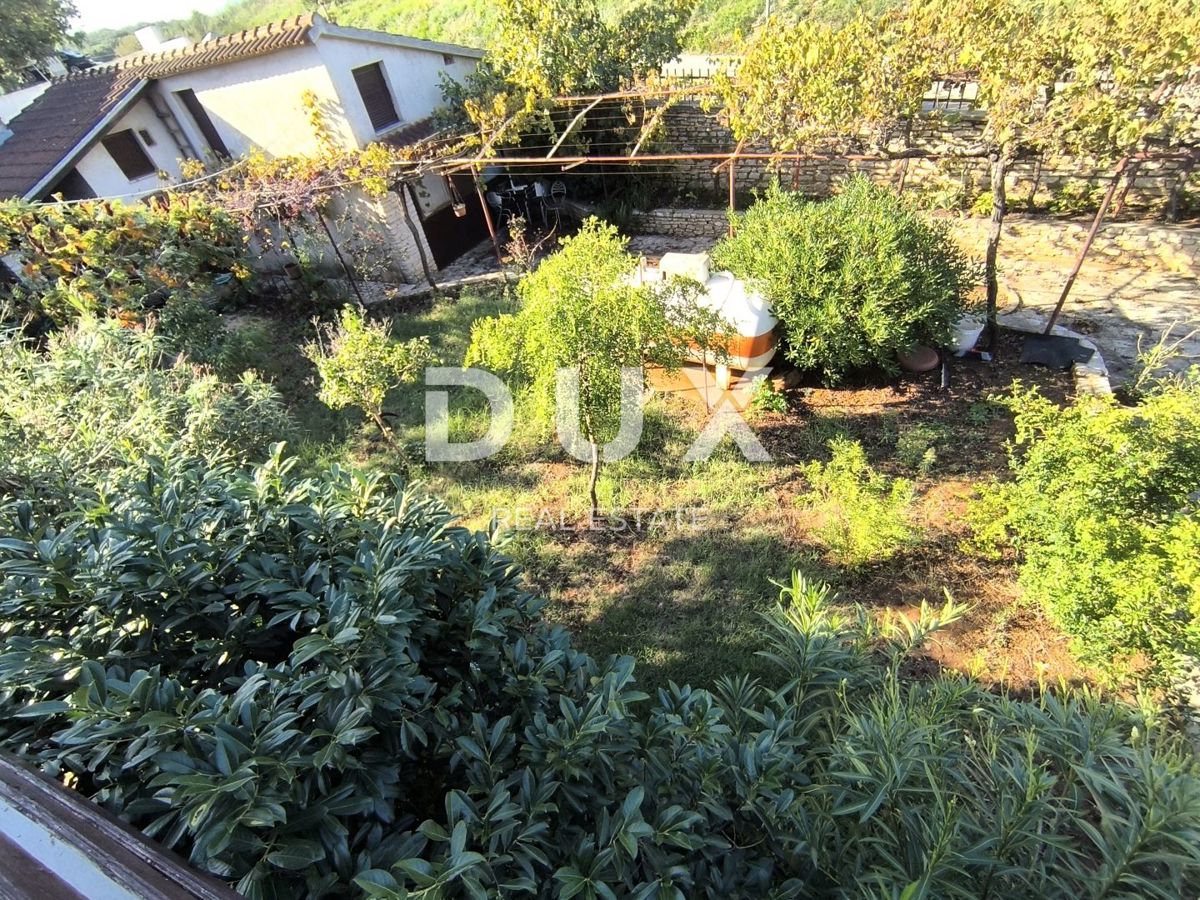 ISTRIA, POLA - Appartamento duplex con giardino e garage vicino alla spiaggia