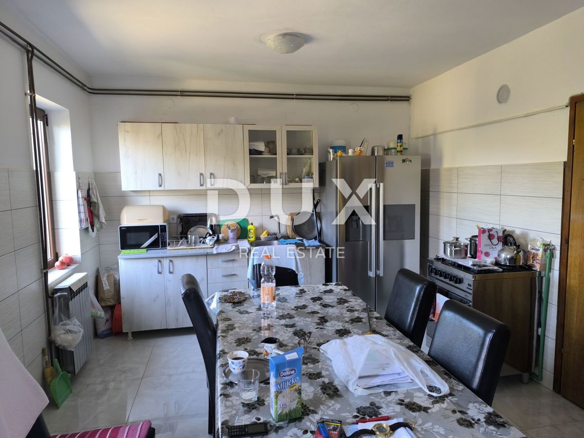 ISTRIA, POLA - Appartamento duplex con giardino e garage vicino alla spiaggia