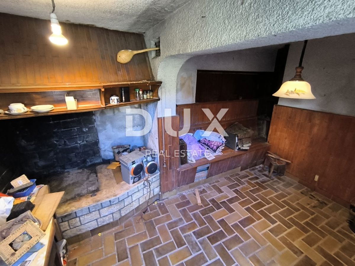 ISTRIA, POLA - Appartamento duplex con giardino e garage vicino alla spiaggia