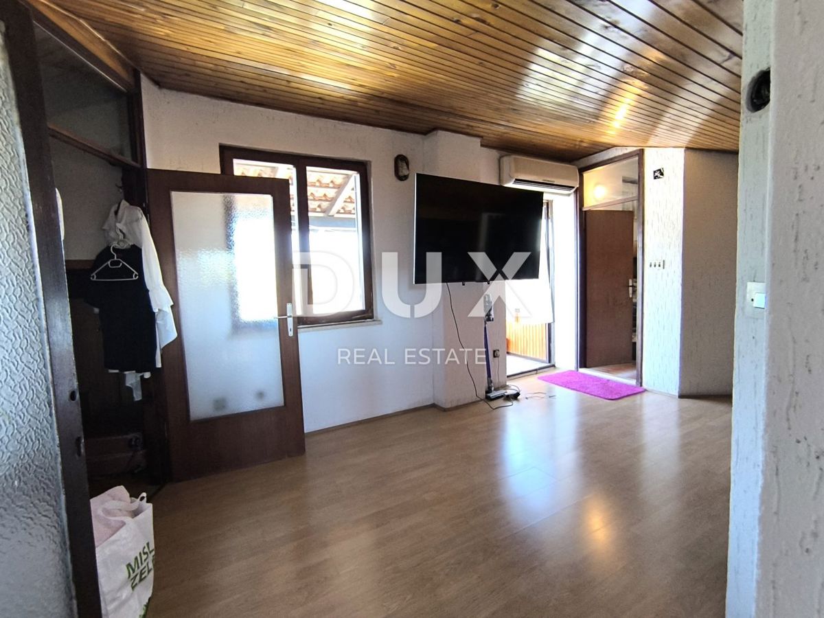 ISTRIA, POLA - Appartamento duplex con giardino e garage vicino alla spiaggia