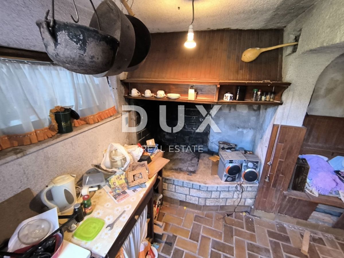 ISTRIA, POLA - Appartamento duplex con giardino e garage vicino alla spiaggia