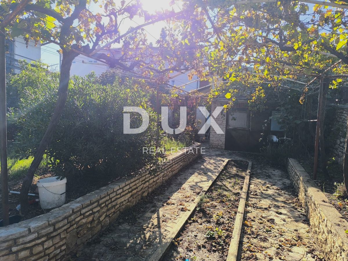 ISTRIA, POLA - Appartamento duplex con giardino e garage vicino alla spiaggia