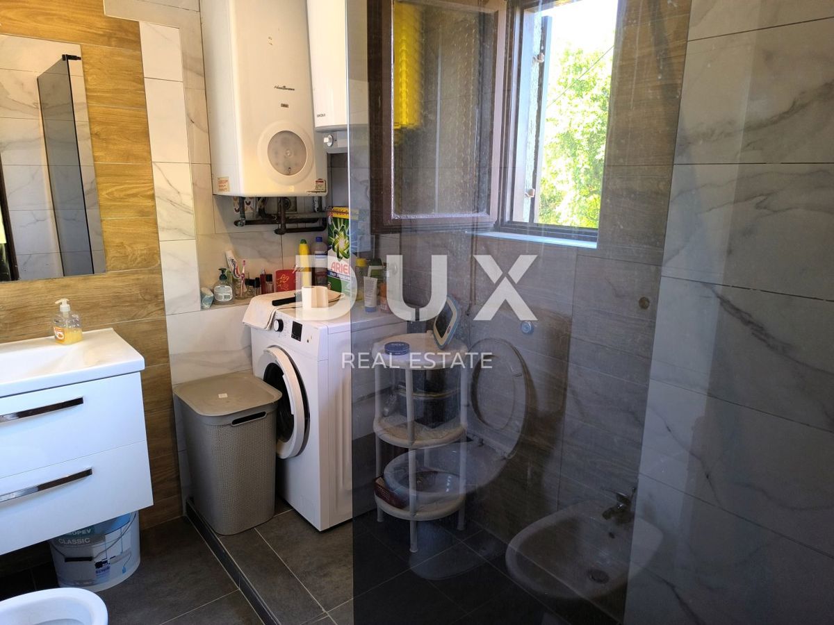 ISTRIA, POLA - Appartamento duplex con giardino e garage vicino alla spiaggia