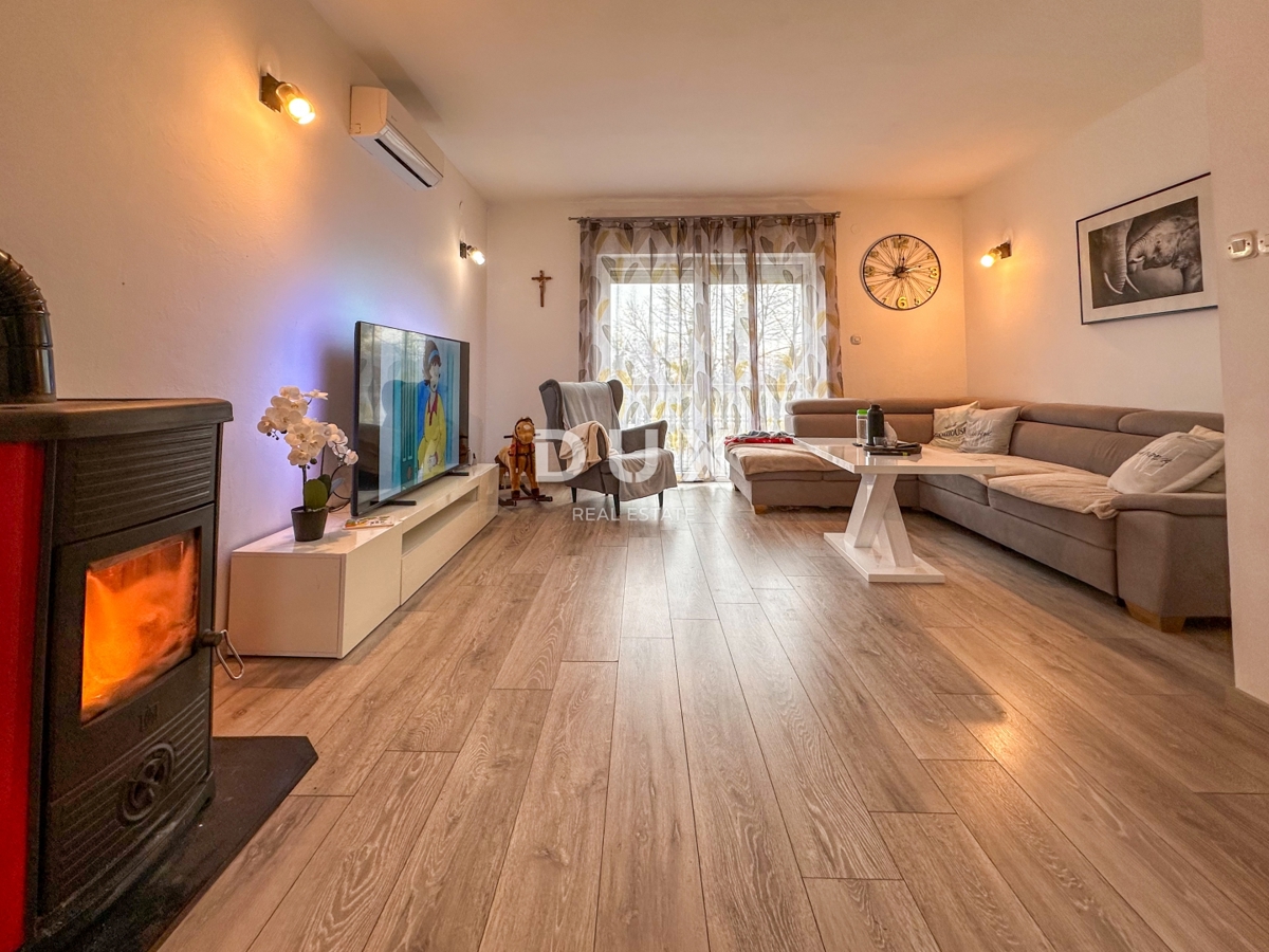 RIJEKA, KUKULJANOVO - 3 camere da letto arredate + soggiorno al piano terra con giardino di 356 m2