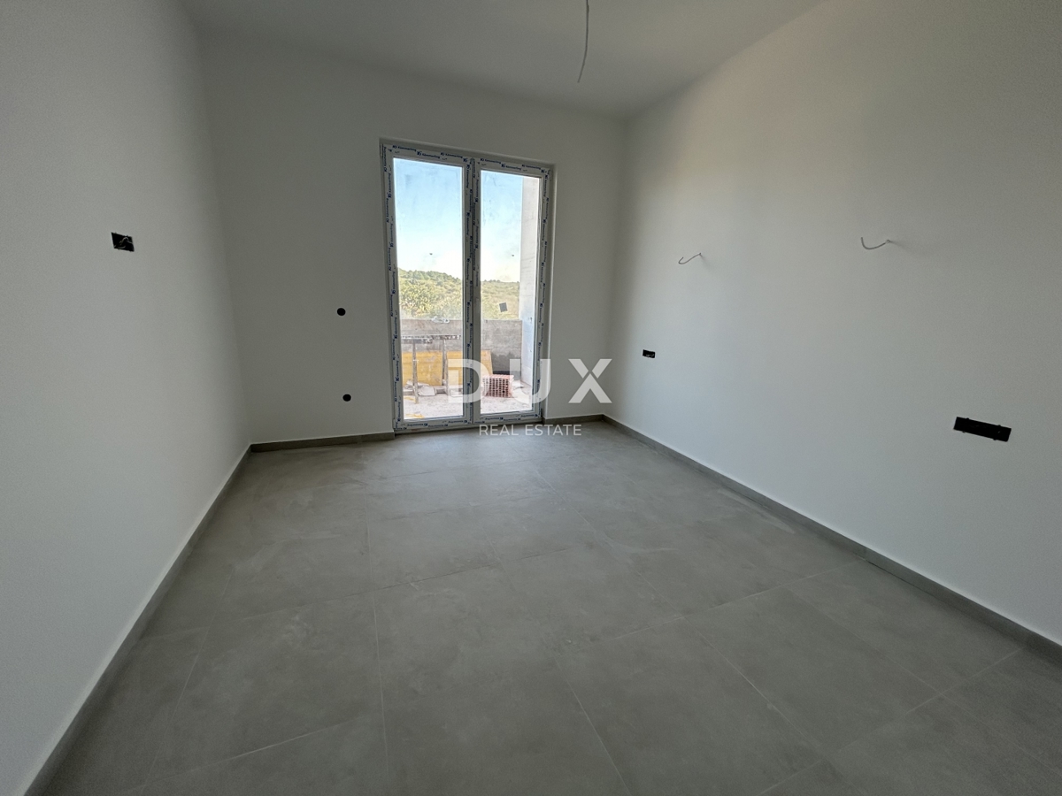 MURTER, JEZERA - NUOVA COSTRUZIONE, Appartamento con piscina, posizione tranquilla