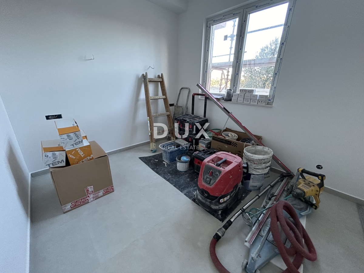 MURTER, JEZERA - NUOVA COSTRUZIONE, Appartamento con piscina, posizione tranquilla