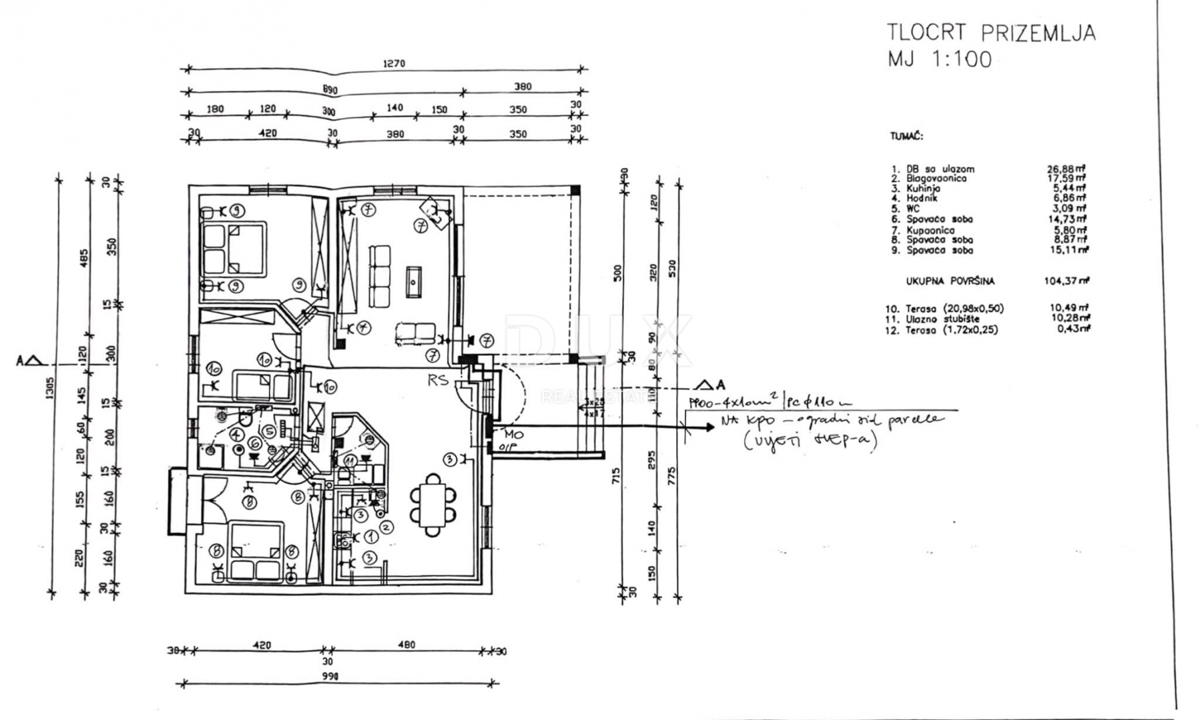 ISTRIA, UMAGO - Casa indipendente con due appartamenti separati, garage e giardino