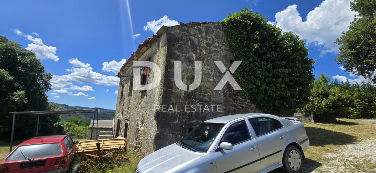 ISTRIA, MOTOVUN - Grande tenuta di 170.000 m2, la vista più bella dell'Istria - Lago Butoniga, Učka, Ćićarija, Montona e la foresta del tartufo di Montona!