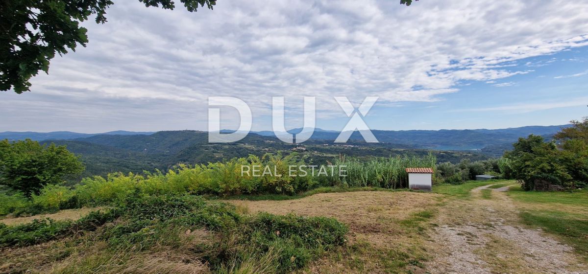 ISTRIA, MOTOVUN - Grande tenuta di 170.000 m2, la vista più bella dell'Istria - Lago Butoniga, Učka, Ćićarija, Montona e la foresta del tartufo di Montona!