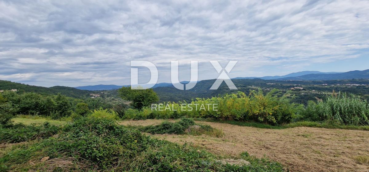 ISTRIA, MOTOVUN - Grande tenuta di 170.000 m2, la vista più bella dell'Istria - Lago Butoniga, Učka, Ćićarija, Montona e la foresta del tartufo di Montona!