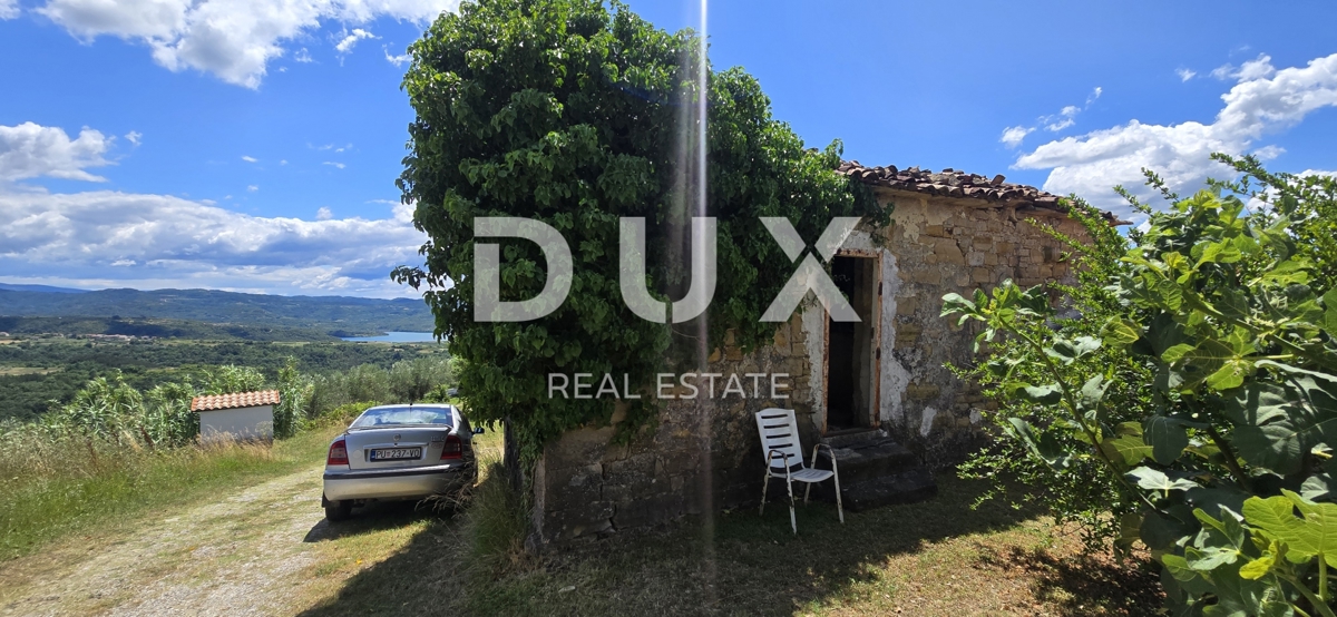 ISTRIA, MOTOVUN - Grande tenuta di 170.000 m2, la vista più bella dell'Istria - Lago Butoniga, Učka, Ćićarija, Montona e la foresta del tartufo di Montona!