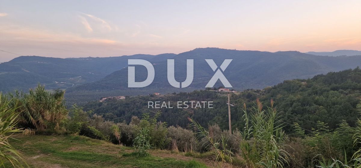 ISTRIA, MOTOVUN - Grande tenuta di 170.000 m2, la vista più bella dell'Istria - Lago Butoniga, Učka, Ćićarija, Montona e la foresta del tartufo di Montona!