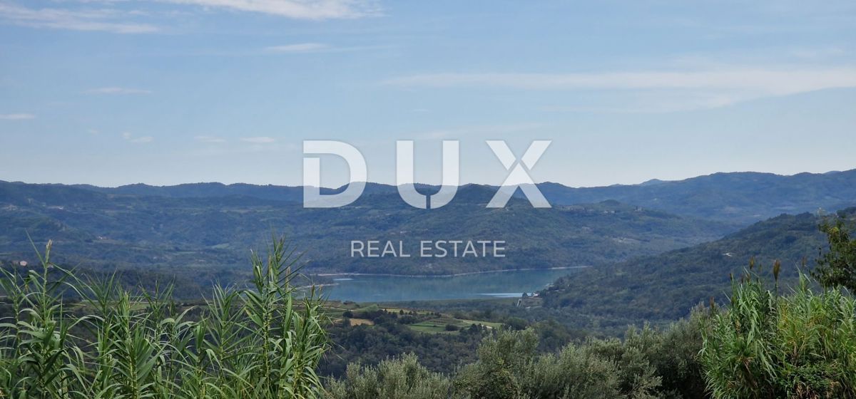 ISTRIA, MOTOVUN - Grande tenuta di 170.000 m2, la vista più bella dell'Istria - Lago Butoniga, Učka, Ćićarija, Montona e la foresta del tartufo di Montona!