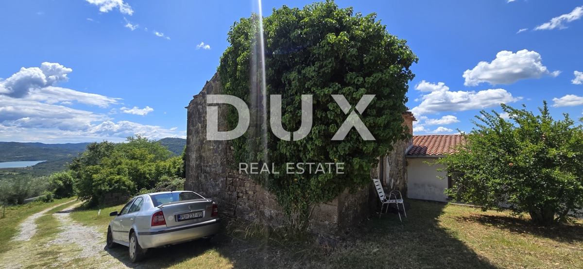 ISTRIA, MOTOVUN - Grande tenuta di 170.000 m2, la vista più bella dell'Istria - Lago Butoniga, Učka, Ćićarija, Montona e la foresta del tartufo di Montona!