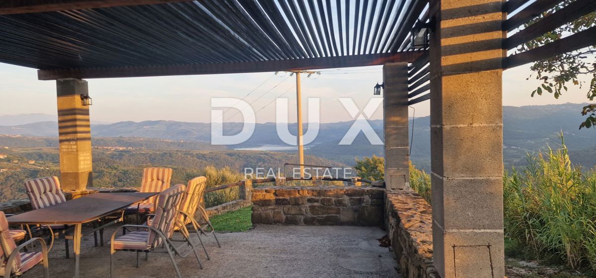 ISTRIA, MOTOVUN - Grande tenuta di 170.000 m2, la vista più bella dell'Istria - Lago Butoniga, Učka, Ćićarija, Montona e la foresta del tartufo di Montona!