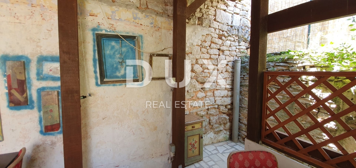 ISTRIA, BALE - Fiaba di pietra nel cuore della città, 5 appartamenti e uffici