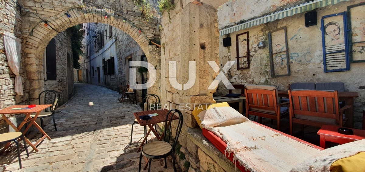 ISTRIA, BALE - Fiaba di pietra nel cuore della città, 5 appartamenti e uffici