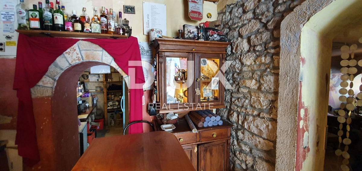 ISTRIA, BALE - Fiaba di pietra nel cuore della città, 5 appartamenti e uffici