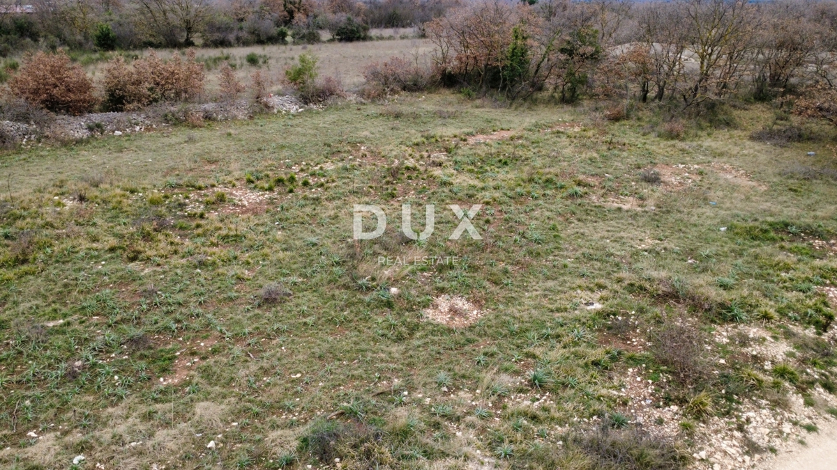 ZADAR, MURVICA - Terreno edificabile 550m²!
