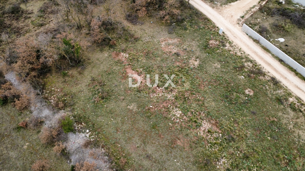 ZADAR, MURVICA - Terreno edificabile 550m²!